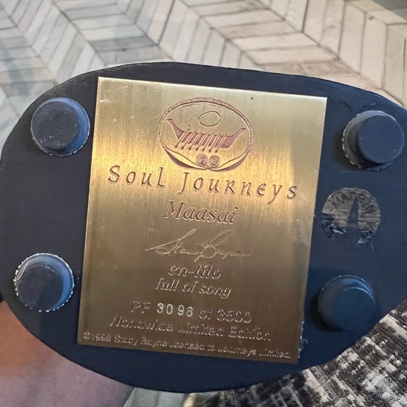 17-inch Maasai en-tito, or soul journeys, carving by Stacy Bayne. - Picture 13 of 15